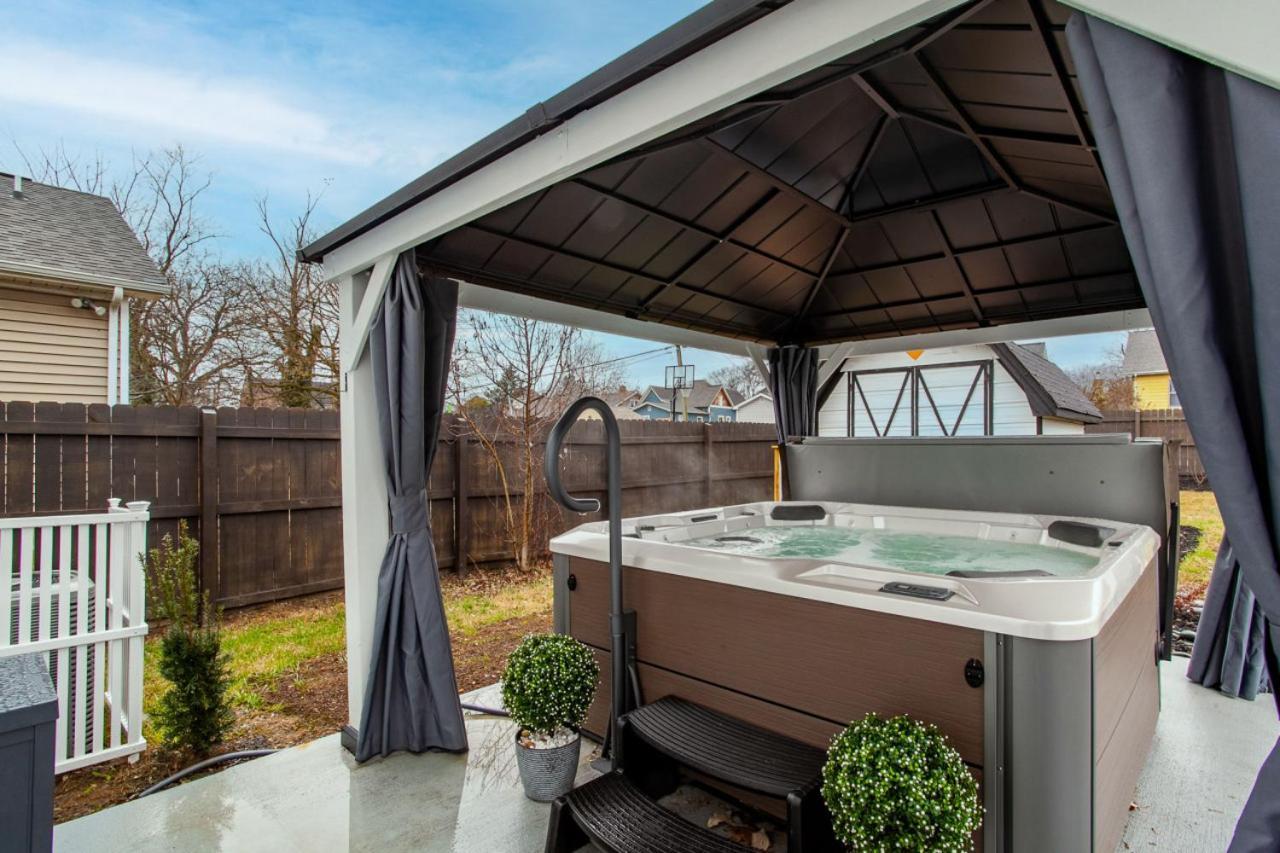 Blue Valley Inn - Hot Tub & Spacious Play Area! Knoxville Ngoại thất bức ảnh